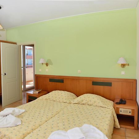 Lefkoniko Beach & Icarus Suite Apts Ретимно Екстериор снимка