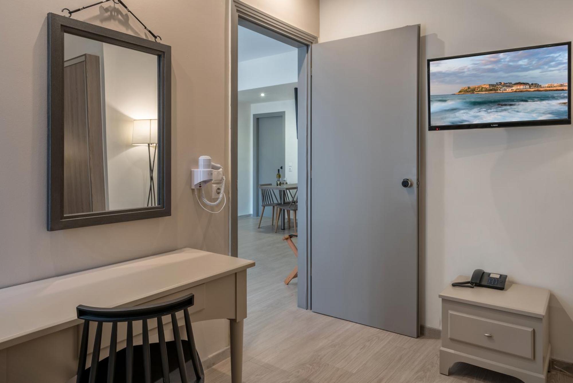 Lefkoniko Beach & Icarus Suite Apts Ретимно Екстериор снимка