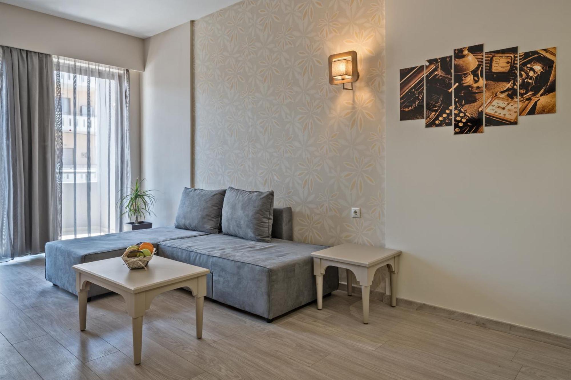 Lefkoniko Beach & Icarus Suite Apts Ретимно Екстериор снимка