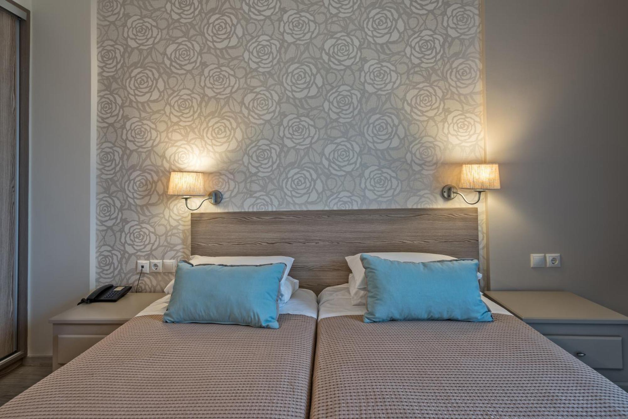 Lefkoniko Beach & Icarus Suite Apts Ретимно Екстериор снимка