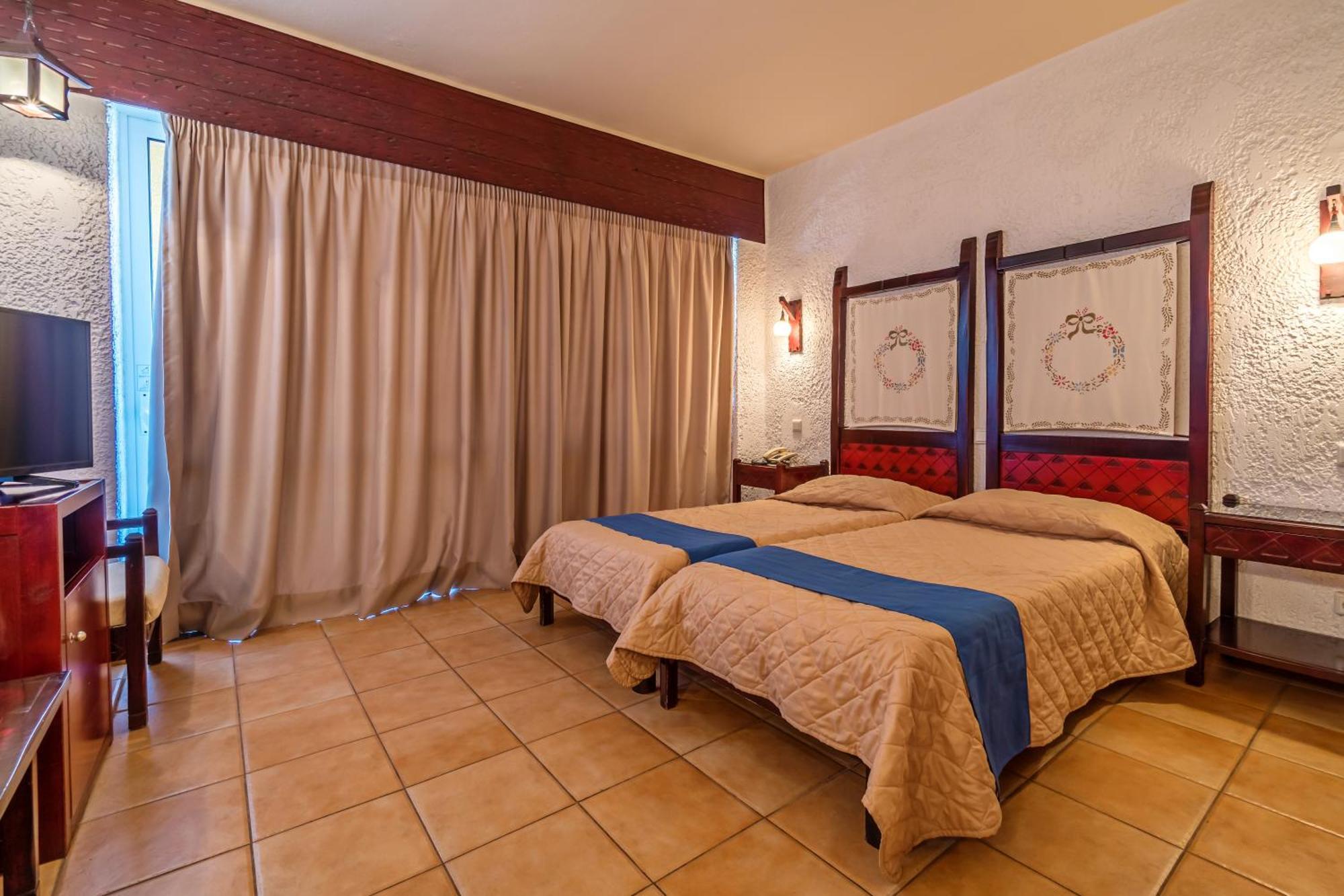 Lefkoniko Beach & Icarus Suite Apts Ретимно Екстериор снимка