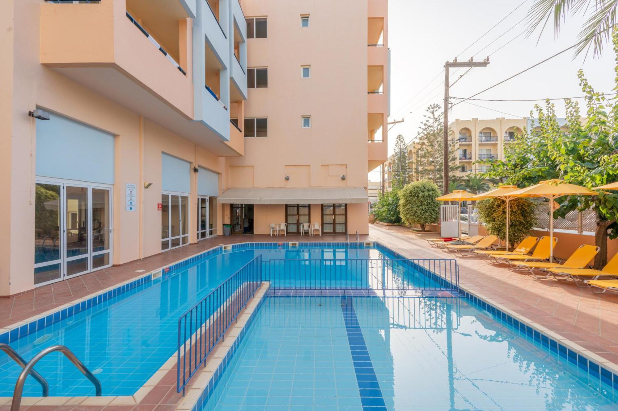 Lefkoniko Beach & Icarus Suite Apts Ретимно Екстериор снимка