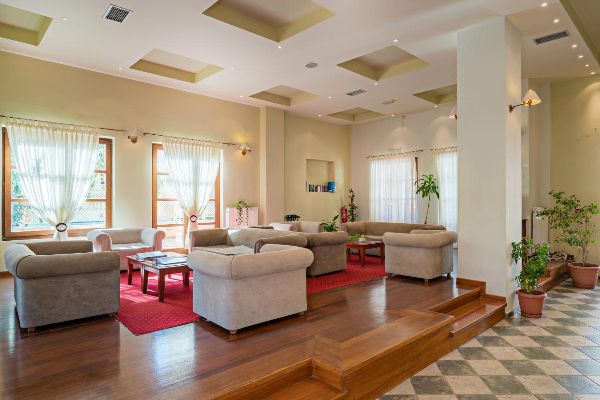 Lefkoniko Beach & Icarus Suite Apts Ретимно Екстериор снимка